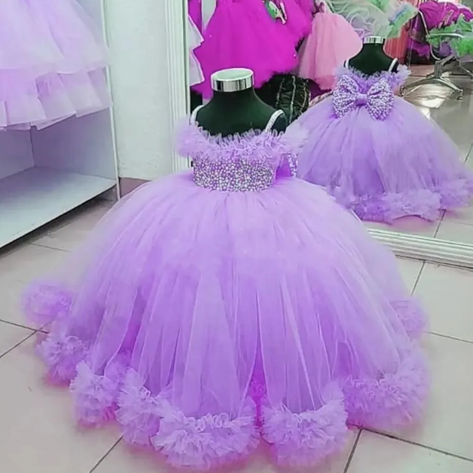 Purple Flower Girl Dress Fluffy Soft Tulle Pearls Decoration with Big Bow Princess Party Birthday Gown Kid First Communion Dress
Purple Flower Girl Dress Fluffy Soft Tulle Pearls Decoration with Big Bow Princess Party Birthday Gown Kid First Communion Dress