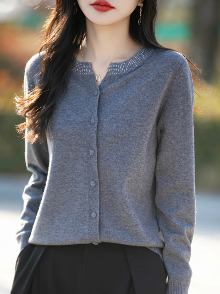 2025 Spring New Merino Wool O-Neck Knitted Tops, Long Sleeves Cardigan, Knitted Fashion Casual Coat, Lady Clothes Fashion Casual
2025 Spring New Merino Wool O-Neck Knitted Tops, Long Sleeves Cardigan, Knitted Fashion Casual Coat, Lady Clothes Fashion Casual
