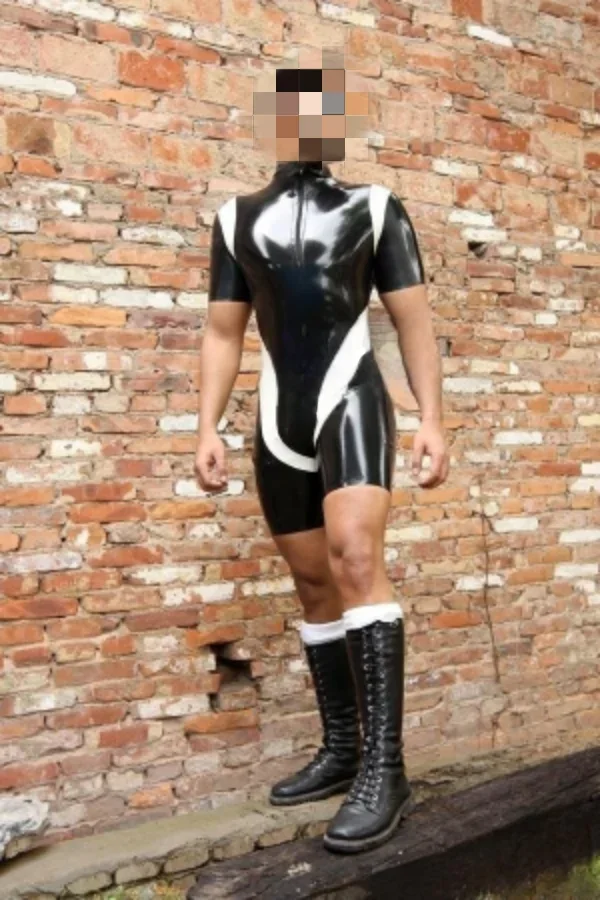 Cool Latex Rubber Handsome Bodysuit Catsuit Ganzanzug Sports uniform Suit Halloween XS-XXL
Cool Latex Rubber Handsome Bodysuit Catsuit Ganzanzug Sports uniform Suit Halloween XS-XXL