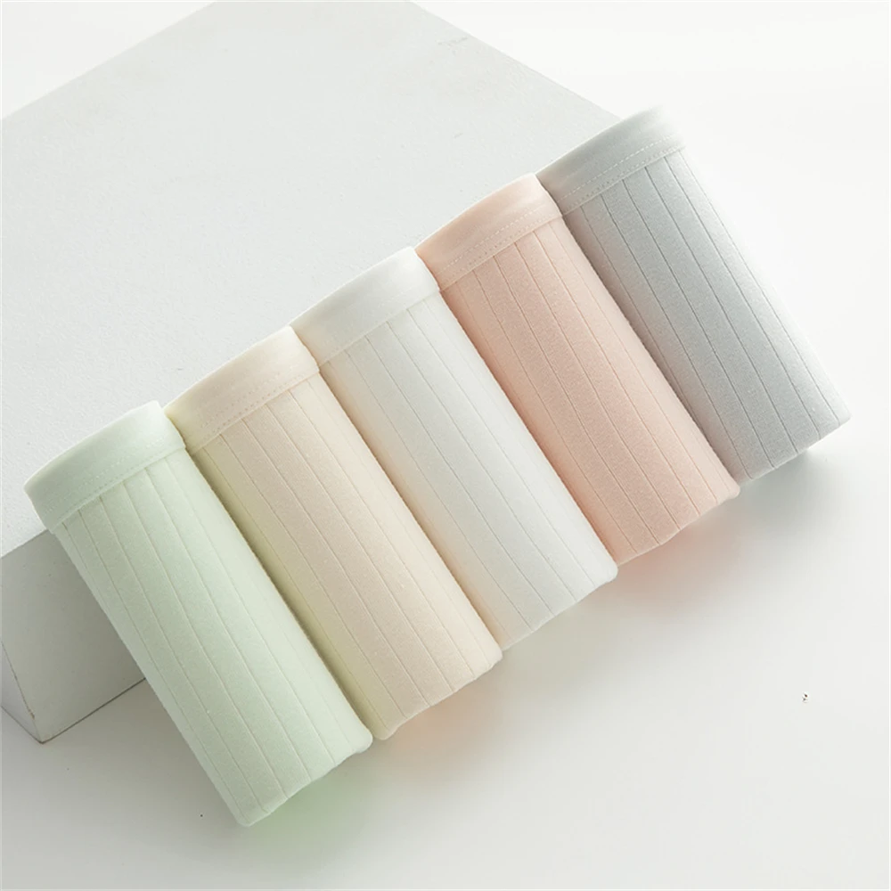 Japanese Giorgio Morandi, plain colored underwear, mid-waist, breathable, cotton crotch, and skinny student briefs T0221
Japanese Giorgio Morandi, plain colored underwear, mid-waist, breathable, cotton crotch, and skinny student briefs T0221