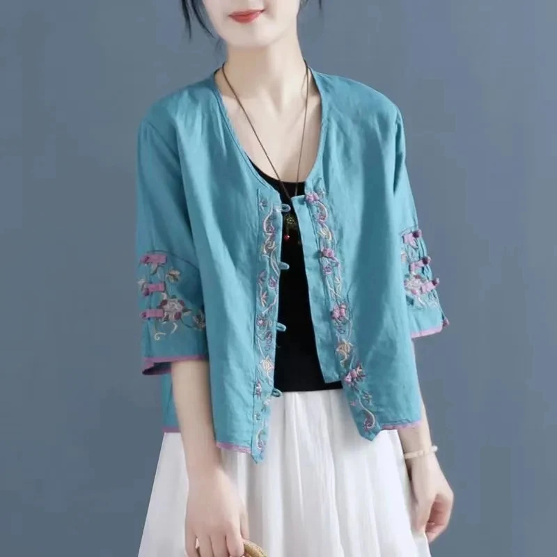 Summer New Retro Embroidered Button Up Linen Cotton Shirt Women Chinese Style Loose Short Blouse Coat V-Neck Cardigan Shirts Top
Summer New Retro Embroidered Button Up Linen Cotton Shirt Women Chinese Style Loose Short Blouse Coat V-Neck Cardigan Shirts Top