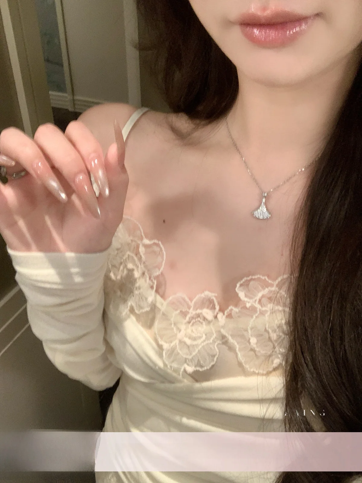 Sexy YOLI Women's Csole Tank Top in Beige Can Be Worn as an Outerwear V-ne Design with Lace Detailing Commute Sle Slim...
Sexy YOLI Women's Csole Tank Top in Beige Can Be Worn as an Outerwear V-ne Design with Lace Detailing Commute Sle Slim...