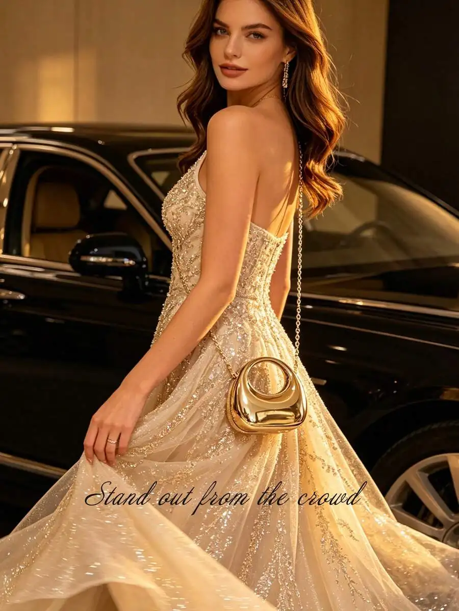 Elegant Gold Metallic Mini Crossbody Clutch With Chain Strap For Evening Party Wedding Prom Outfits
Elegant Gold Metallic Mini Crossbody Clutch With Chain Strap For Evening Party Wedding Prom Outfits