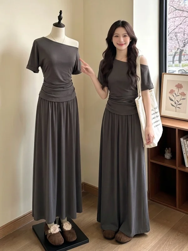 Large Size Women's Summer Fashion Set Grey Diagonal Shoulder Short Sleeve Half Skirt Two-Piece Suite Lazy Style T-Shirt Loose...
Large Size Women's Summer Fashion Set Grey Diagonal Shoulder Short Sleeve Half Skirt Two-Piece Suite Lazy Style T-Shirt Loose...