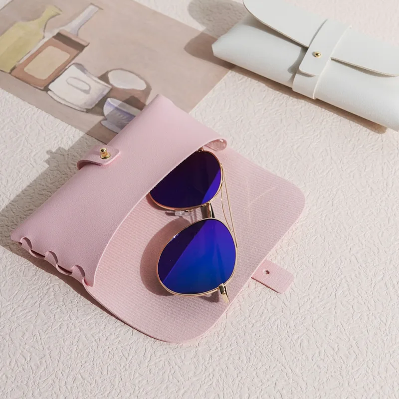 Portable Glasses Storage Bag Retro Eyeglasses Bag Soft Leather Simple Glasses Box Solar Sunglasses Organizer Travel
Portable Glasses Storage Bag Retro Eyeglasses Bag Soft Leather Simple Glasses Box Solar Sunglasses Organizer Travel