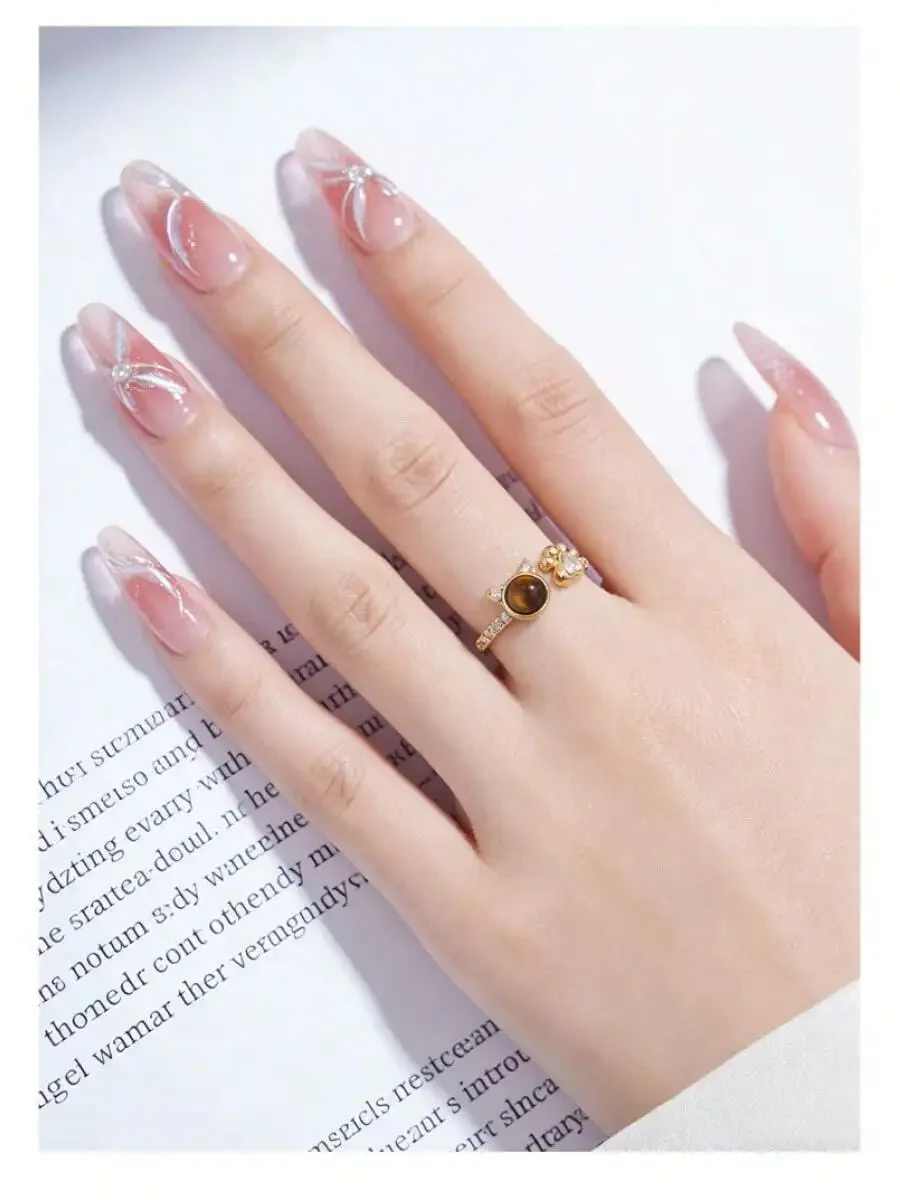 Cat Shaped Open Alloy Ring With Rotating Design For Women Daily Wear
Cat Shaped Open Alloy Ring With Rotating Design For Women Daily Wear