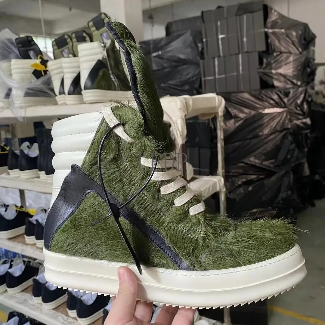Брендовые высокие меховые кроссовки в стиле милитари, армейские зеленые замшевые и натуральная кожа, повседневная дизайнерская обувь унисекс, уличная удобная обувь
Брендовые высокие меховые кроссовки в стиле милитари, армейские зеленые замшевые и натуральная кожа, повседневная дизайнерская обувь унисекс, уличная удобная обувь
