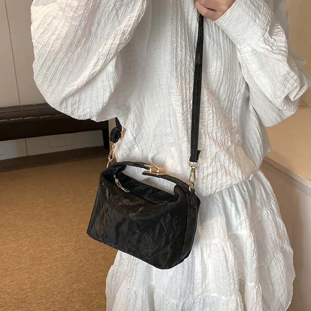 Crossbody Bag Staining Chinese Style Handbag Anti-Splash Water Large Capacity Pea Purses Zipper Canvas Cheongsam Bag Gifts
Crossbody Bag Staining Chinese Style Handbag Anti-Splash Water Large Capacity Pea Purses Zipper Canvas Cheongsam Bag Gifts