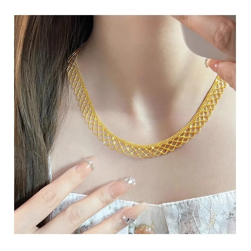 Retro Lace Style Necklace, Gold Hollow Design Sense, Versatile Light Luxury Temperament, Collarbone Chain, Female Versatile and
Retro Lace Style Necklace, Gold Hollow Design Sense, Versatile Light Luxury Temperament, Collarbone Chain, Female Versatile and