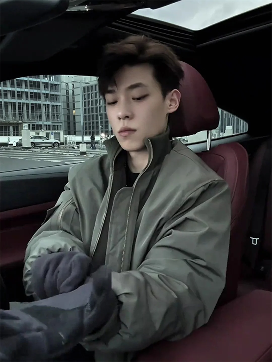 Thiened Cotton Work Jaet Military een Outdoor Tee-Proof Stand Collar Men's Winter Warm Retro American Sle Coat
Thiened Cotton Work Jaet Military een Outdoor Tee-Proof Stand Collar Men's Winter Warm Retro American Sle Coat