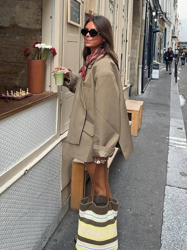 Khaki Solid Notch Collar Long Sleeve Women's Oversized Double Breasted Blazer Short Skirt Set Streetwear Daily Suit Coat Outfit
Khaki Solid Notch Collar Long Sleeve Women's Oversized Double Breasted Blazer Short Skirt Set Streetwear Daily Suit Coat Outfit
