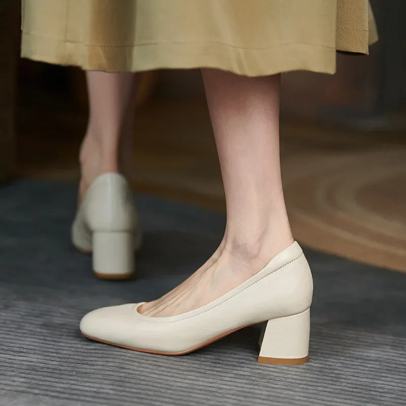 2023 Cowhide professional women's shoes Genuine leather high heels Mary Jane shoes Pumps
2023 Cowhide professional women's shoes Genuine leather high heels Mary Jane shoes Pumps