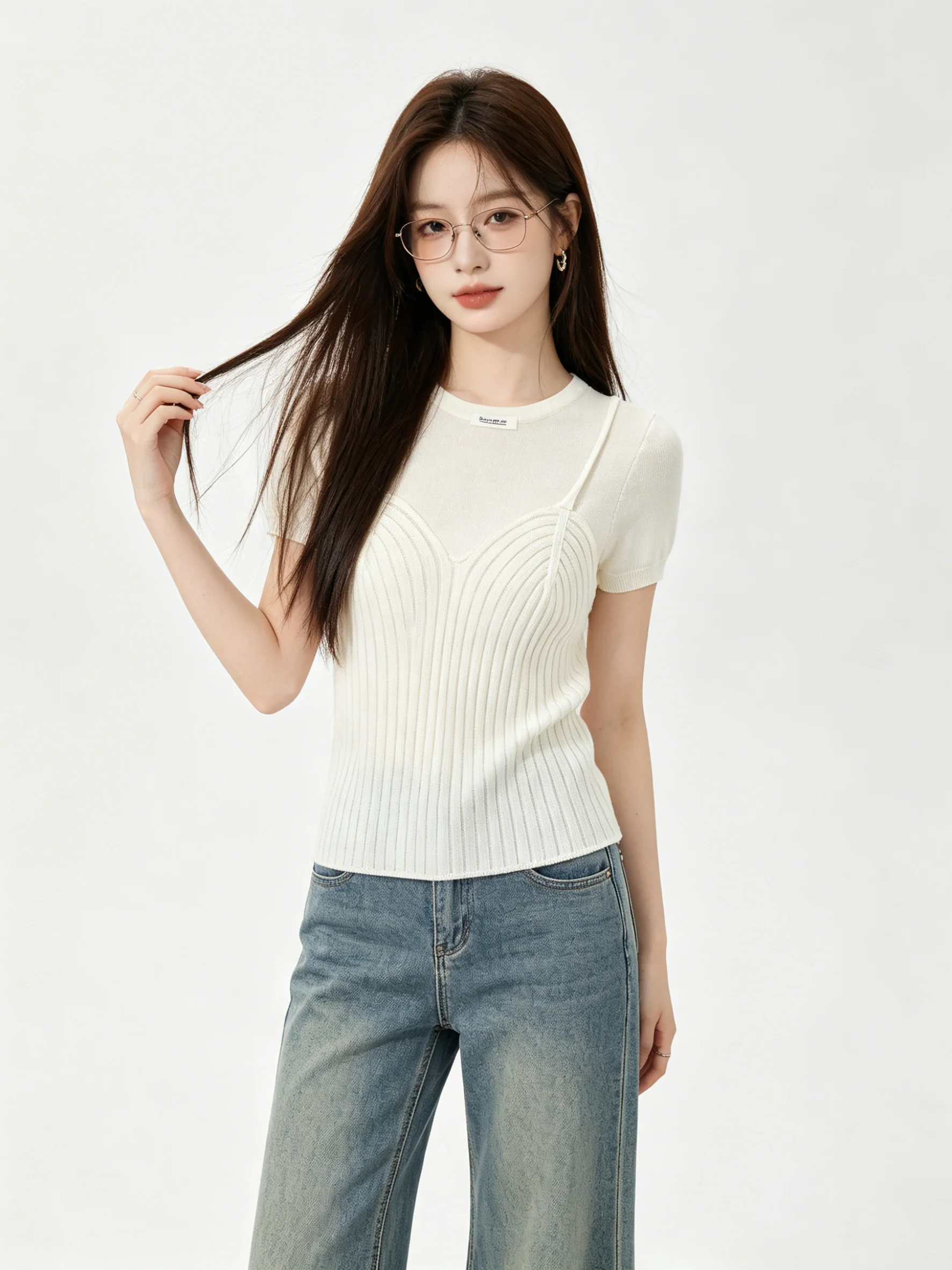 Skin-friendly White Knitted Short-sleeved T-shirt Summer Casual Style Standard Fit round Neck Casual Breathable Fake Two-pieced
Skin-friendly White Knitted Short-sleeved T-shirt Summer Casual Style Standard Fit round Neck Casual Breathable Fake Two-pieced