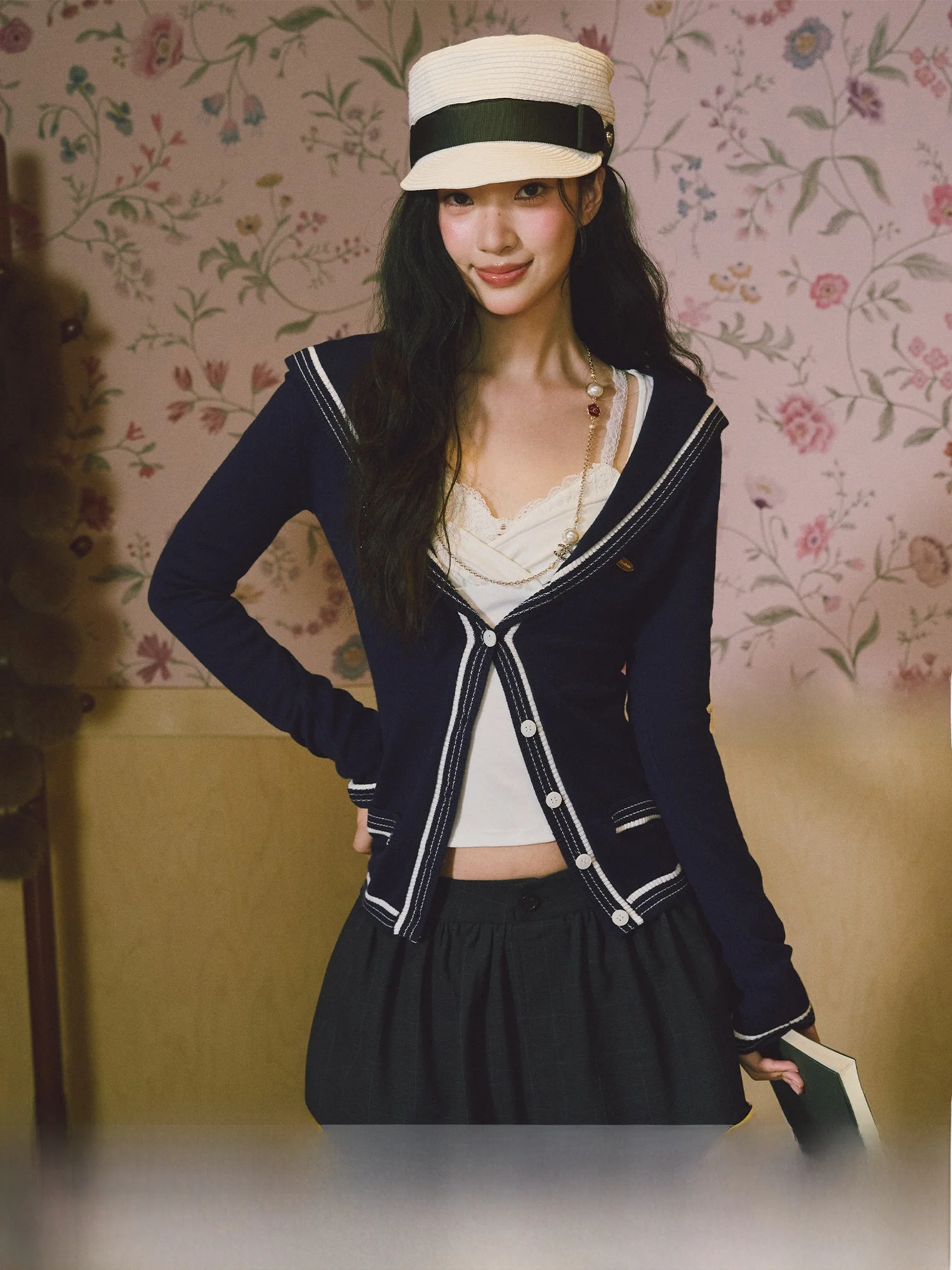 Вязаный кардиган LaluneDuCiel Color Blo для женщин, приталенный, осенний, элегантный, повседневный, из нейлоновой ткани, с длинными рукавами, на пуговицах
Вязаный кардиган LaluneDuCiel Color Blo для женщин, приталенный, осенний, элегантный, повседневный, из нейлоновой ткани, с длинными рукавами, на пуговицах