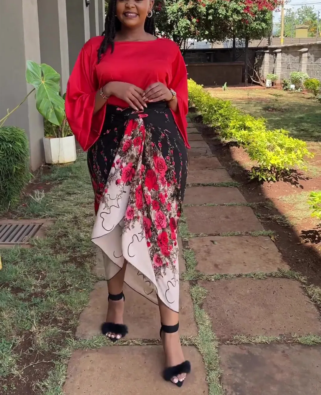 Customized CustomizedAfrican Clothes for Women Summer Elegant African Women Two Pieces Set Loose Flare Sleeve Top Print Skirt Ma
Customized CustomizedAfrican Clothes for Women Summer Elegant African Women Two Pieces Set Loose Flare Sleeve Top Print Skirt Ma