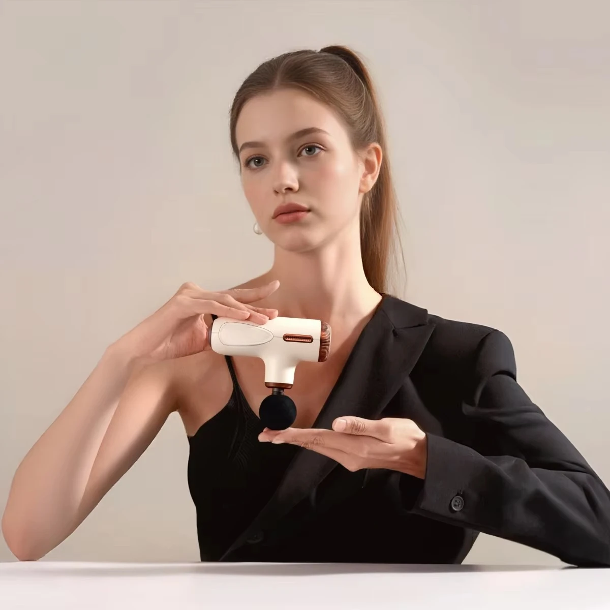 Gun Portable Muscle Percussive Massage Gun Physical Therapy Professional Mini 4-10mm Variable Amplitude Massage
Gun Portable Muscle Percussive Massage Gun Physical Therapy Professional Mini 4-10mm Variable Amplitude Massage