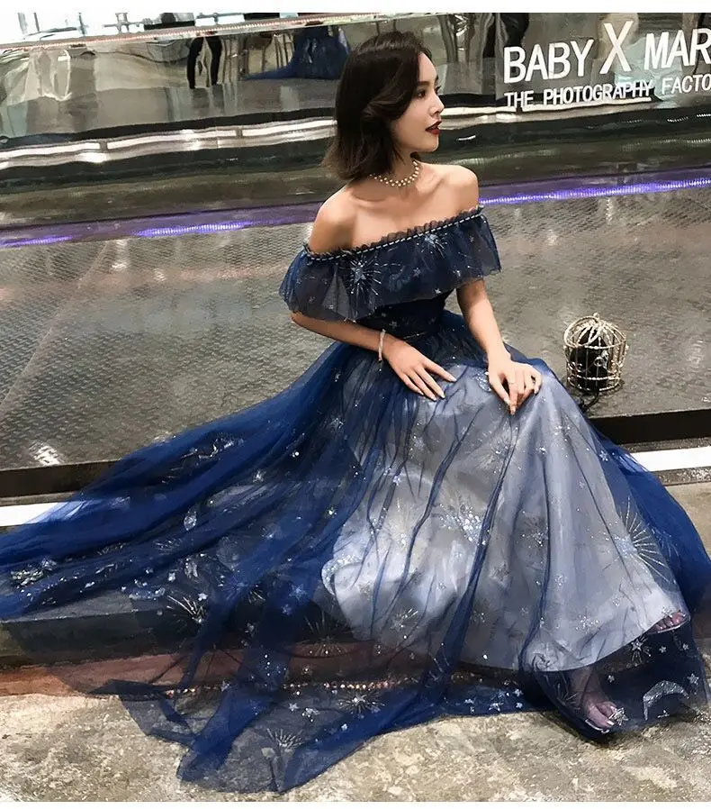 Customized Elegant Off-the-Shoulder A-Line Floor Length Prom Gown Short Sleeve Tulle Tiered Formal Evening Dress high quality
Customized Elegant Off-the-Shoulder A-Line Floor Length Prom Gown Short Sleeve Tulle Tiered Formal Evening Dress high quality