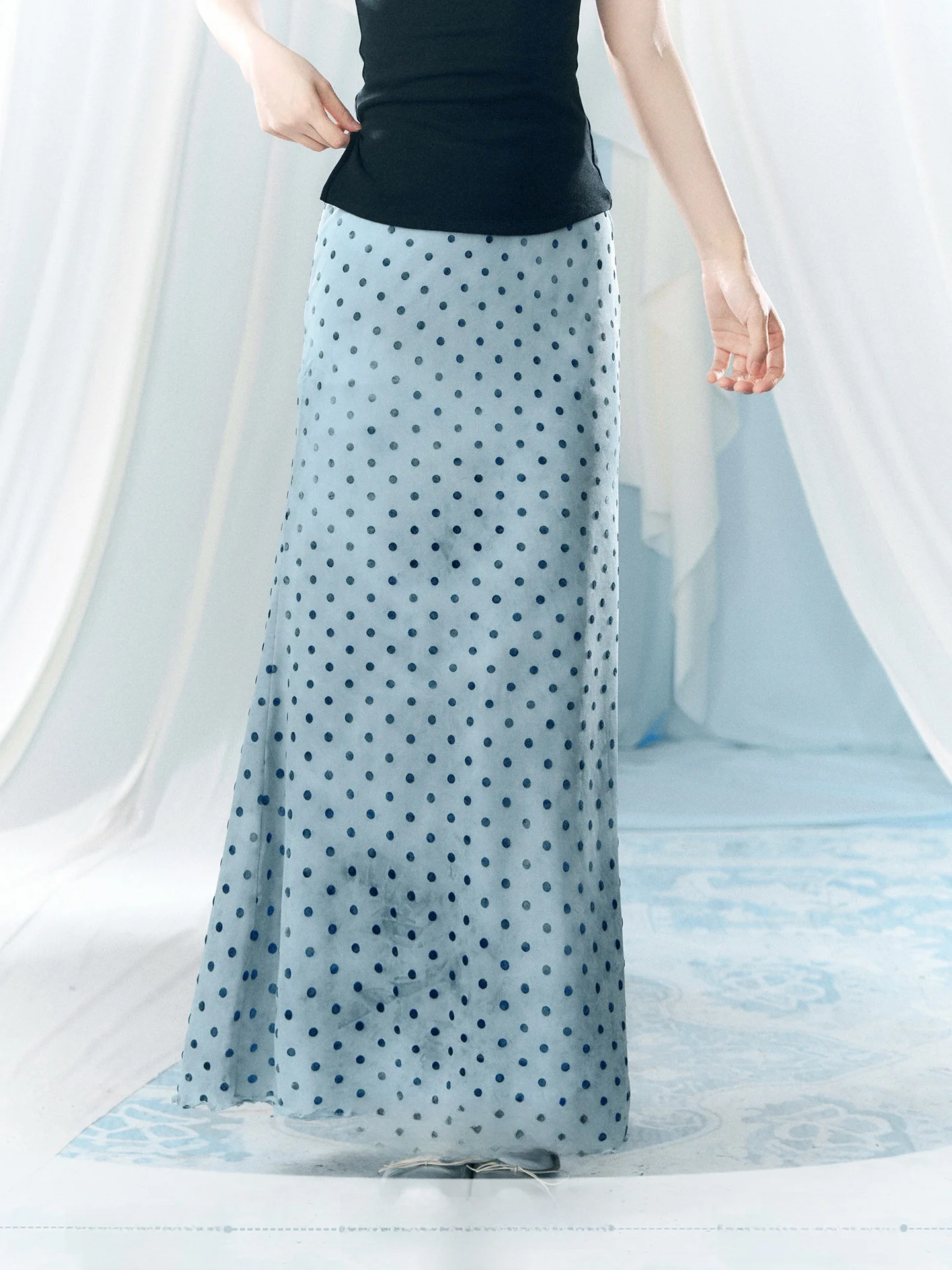 Blue A-Line Halter Neck Dress Women's High Waist Slim Fit Spring 2026 New Style Commute Korean Version Standard Fit
Blue A-Line Halter Neck Dress Women's High Waist Slim Fit Spring 2026 New Style Commute Korean Version Standard Fit