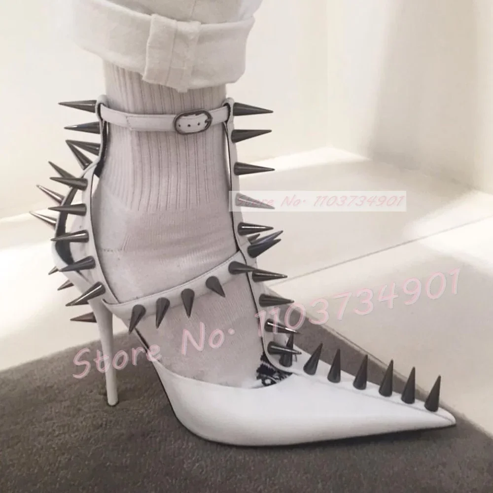 Metal Rivet Patent Leather Sandals Women Sexy Ankle Strap High Heels Shoes Ladies Pointy Toe T-Strap Nifty Punk stiletto Shoes
Metal Rivet Patent Leather Sandals Women Sexy Ankle Strap High Heels Shoes Ladies Pointy Toe T-Strap Nifty Punk stiletto Shoes