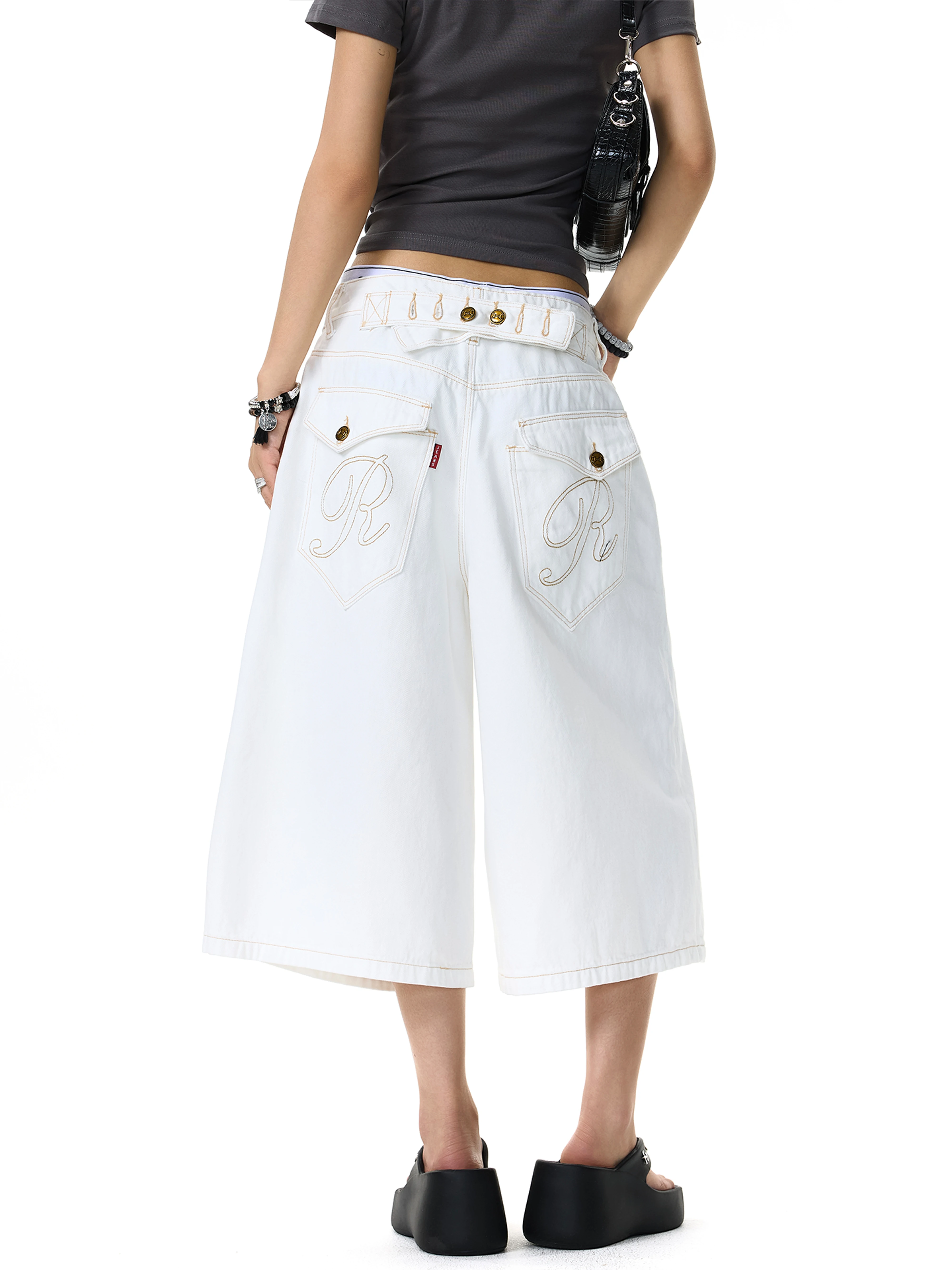 American Retro Embroidered Paris Button Denim Jeans Loose Casual Wide Leg Pants Men's Spring Summer Seven-Foot Pants
American Retro Embroidered Paris Button Denim Jeans Loose Casual Wide Leg Pants Men's Spring Summer Seven-Foot Pants