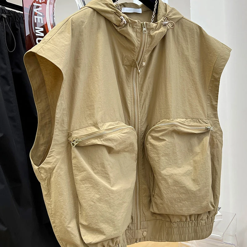 Sleeveless T-shirt, cardigan, zippered hooded women's summer work clothes, three-dimensional pocket design, and camisole vest
Sleeveless T-shirt, cardigan, zippered hooded women's summer work clothes, three-dimensional pocket design, and camisole vest