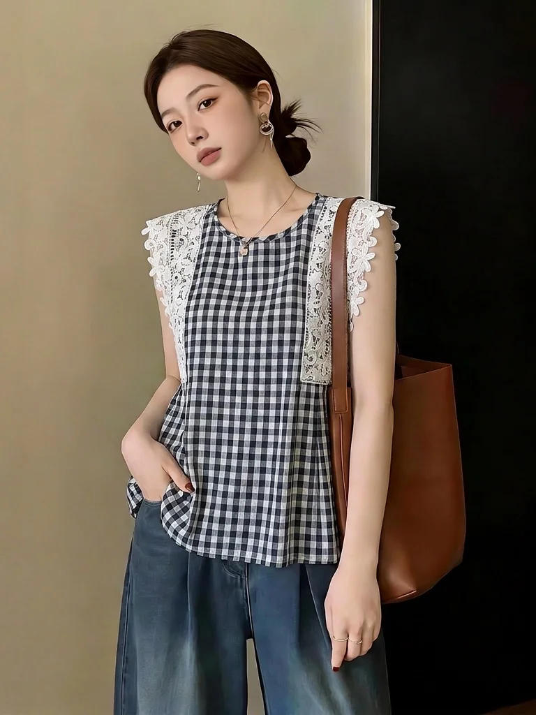 Summer New Large Size Lace Short Sleeve Plaid Shirt Women's Korean Style Commute Wind Doll Shirt Casual Loose Fit Top
Summer New Large Size Lace Short Sleeve Plaid Shirt Women's Korean Style Commute Wind Doll Shirt Casual Loose Fit Top