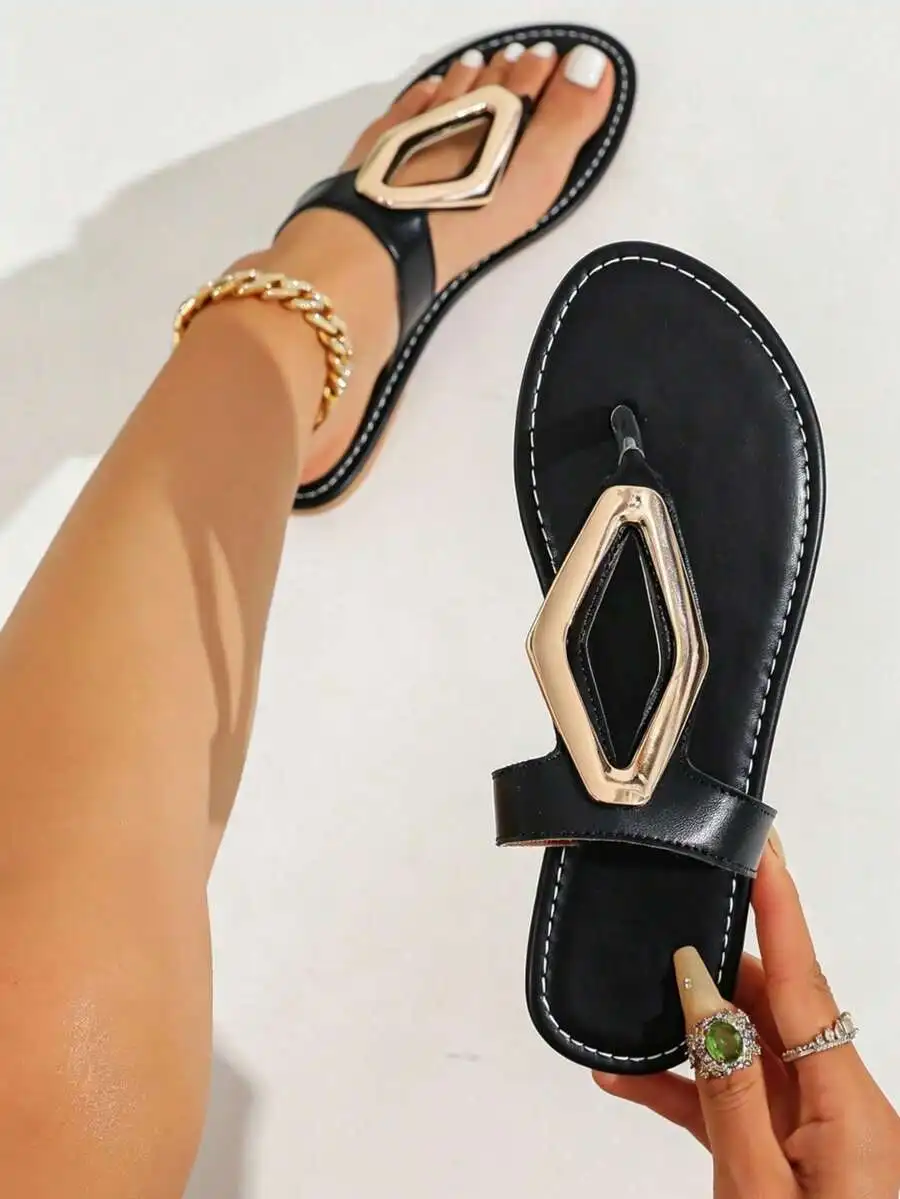 Womens Flat Sandals With Metal Decoration For Beach Vacation Casual Wear
Womens Flat Sandals With Metal Decoration For Beach Vacation Casual Wear