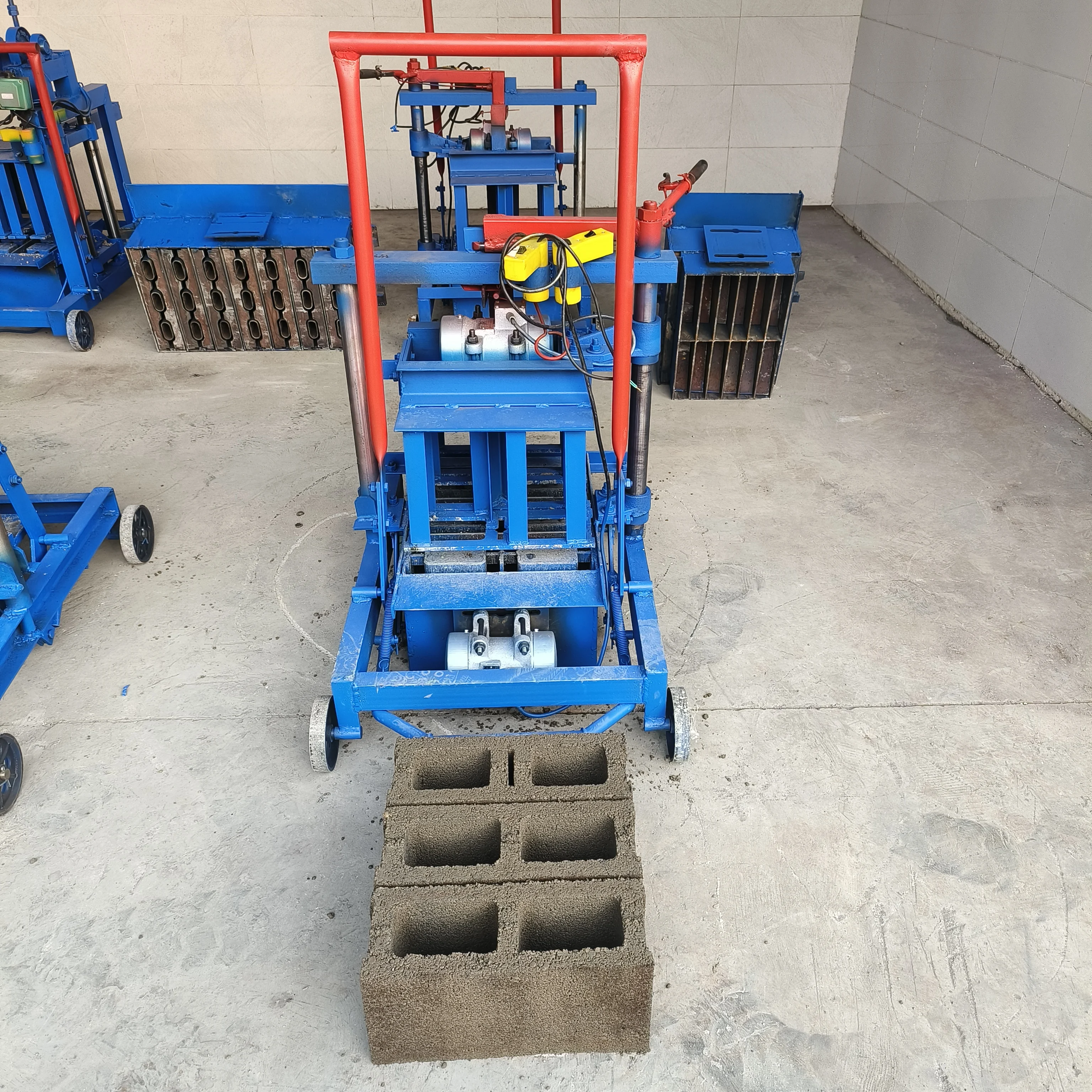 Concrete Block Making Machine Concrete Hollow Block Forming Machine Brick Making Machinery
Concrete Block Making Machine Concrete Hollow Block Forming Machine Brick Making Machinery