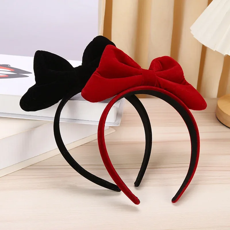 Fashion Girls Cute Headband Women Velvet Bowknot Headband Elegant Soft Large Bowknot Girls Hair Band Girls Headwear Accessories
Fashion Girls Cute Headband Women Velvet Bowknot Headband Elegant Soft Large Bowknot Girls Hair Band Girls Headwear Accessories
