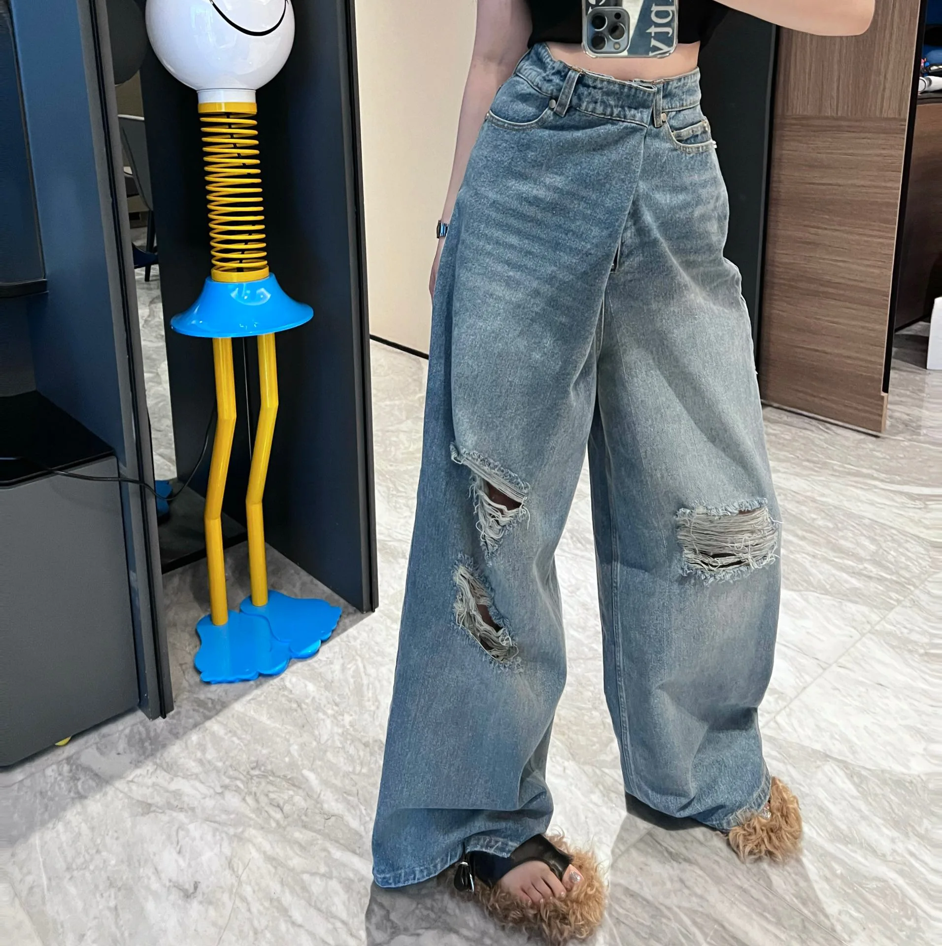 New Sep SIX Casual Cotton Denim Wide Leg Pants Women's Hole Design Versatile High Waist Long Pants Summer Collection
New Sep SIX Casual Cotton Denim Wide Leg Pants Women's Hole Design Versatile High Waist Long Pants Summer Collection