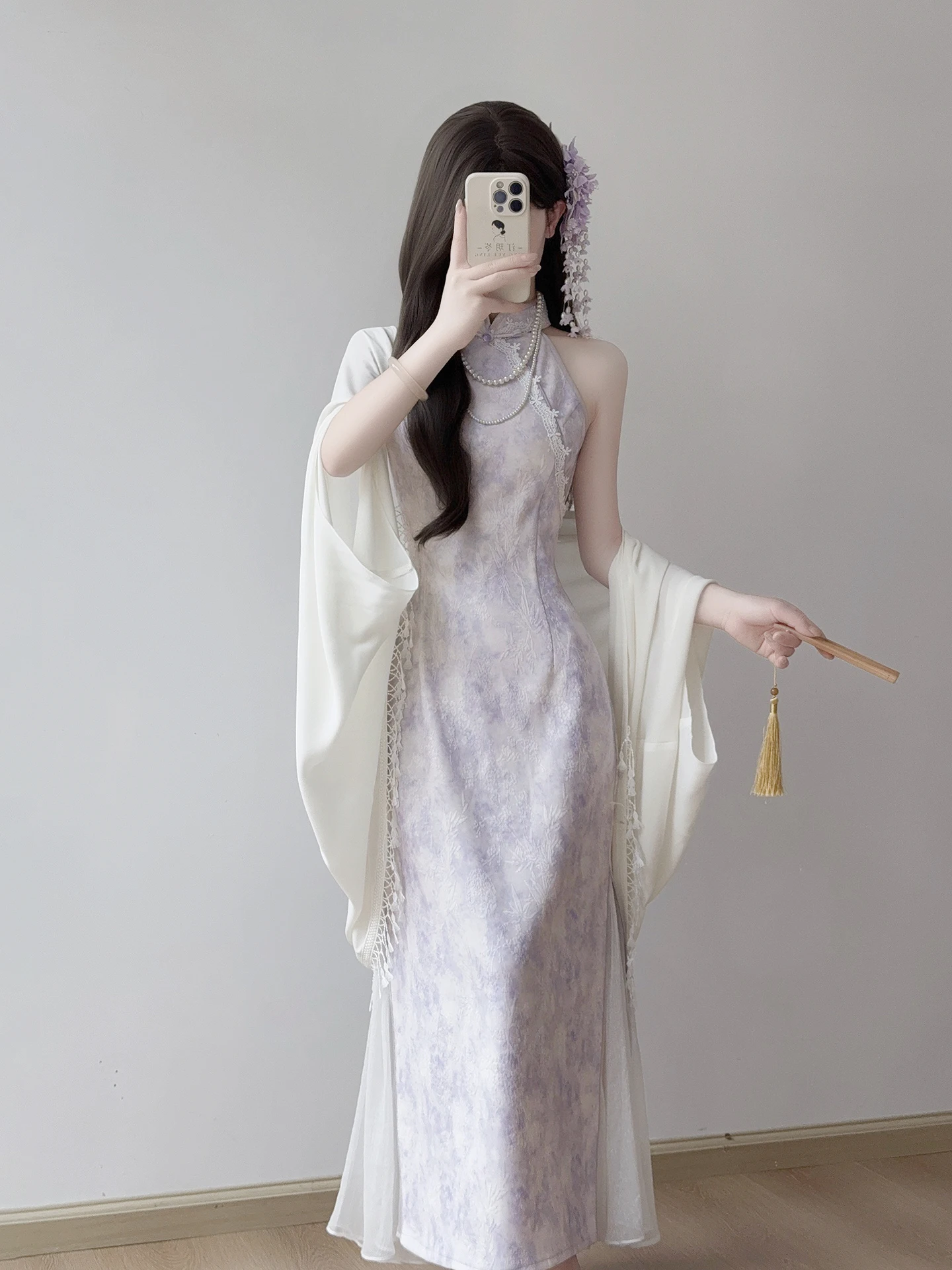 Новое китайское фиолетовое платье-ципао Ting Yue Ling без рукавов с вырезом на шее, длинное, элегантное, для повседневной носки, высокое качество, эксклюзивно онлайн
Новое китайское фиолетовое платье-ципао Ting Yue Ling без рукавов с вырезом на шее, длинное, элегантное, для повседневной носки, высокое качество, эксклюзивно онлайн