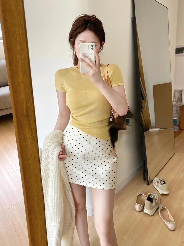 GkyocQ Korean Fashion Women Two Piece Sets Gentle Wind Short Sleeve Slim Yellow T-shirt + Polka Dot Mini Skirt Ladies Outfit
GkyocQ Korean Fashion Women Two Piece Sets Gentle Wind Short Sleeve Slim Yellow T-shirt + Polka Dot Mini Skirt Ladies Outfit