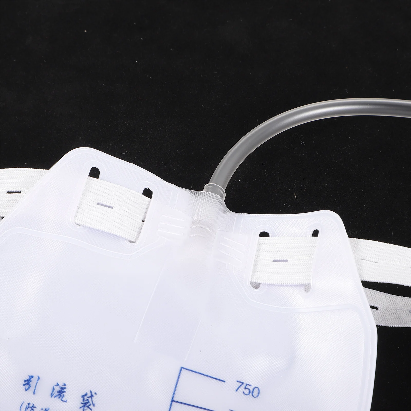 750ml Anti reflux Drainage Bag Disposable Urine Bags for Men Postoperation Leg Bag Long Catheter Urinary Incontinence Patients
750ml Anti reflux Drainage Bag Disposable Urine Bags for Men Postoperation Leg Bag Long Catheter Urinary Incontinence Patients