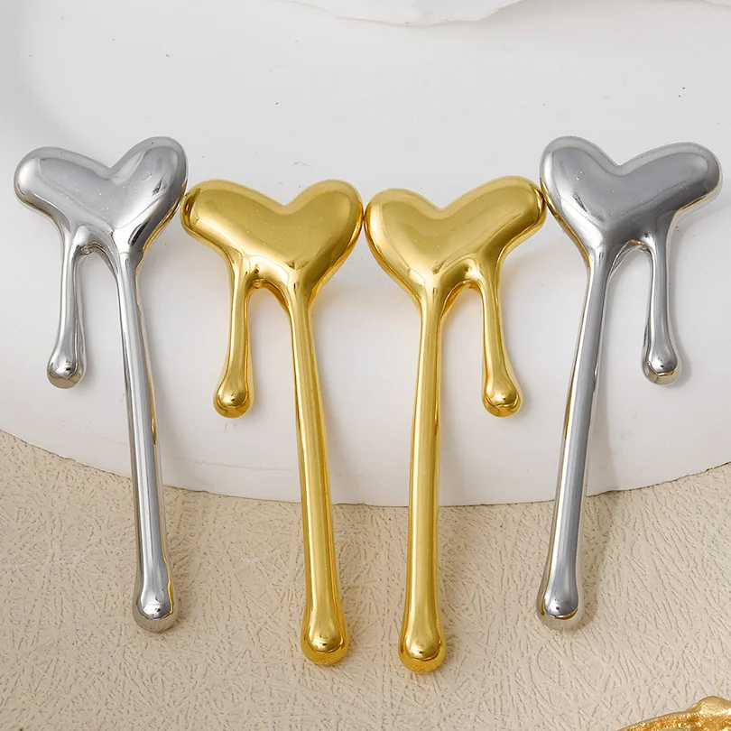 Metal Personality Heart Left Right Pair Earrings Stainless Steel Sweet Romantic Style Ladies Wedding Party Earrings Decoration
Metal Personality Heart Left Right Pair Earrings Stainless Steel Sweet Romantic Style Ladies Wedding Party Earrings Decoration