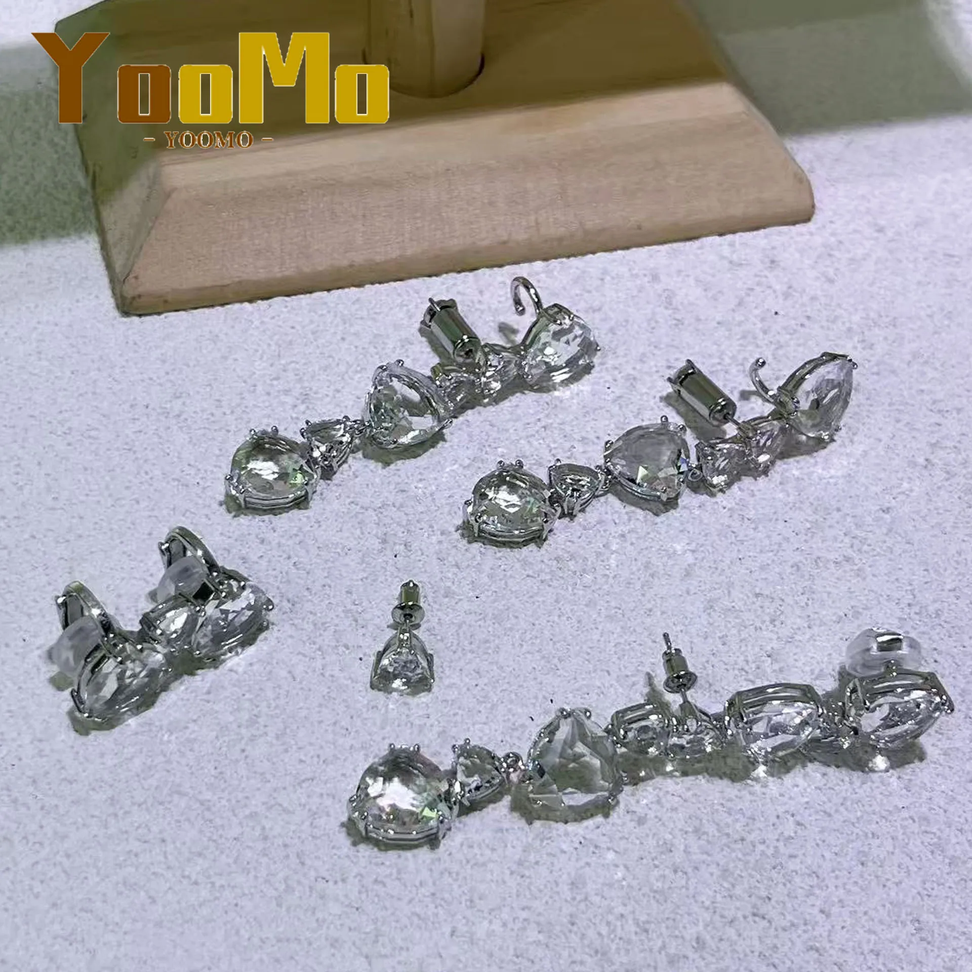 2026 новые белые нерегулярные зажимы для ушей, чистые свадебные украшения, высококачественные ювелирные изделия для женщин, романтические ювелирные изделия, подарок
2026 новые белые нерегулярные зажимы для ушей, чистые свадебные украшения, высококачественные ювелирные изделия для женщин, романтические ювелирные изделия, подарок