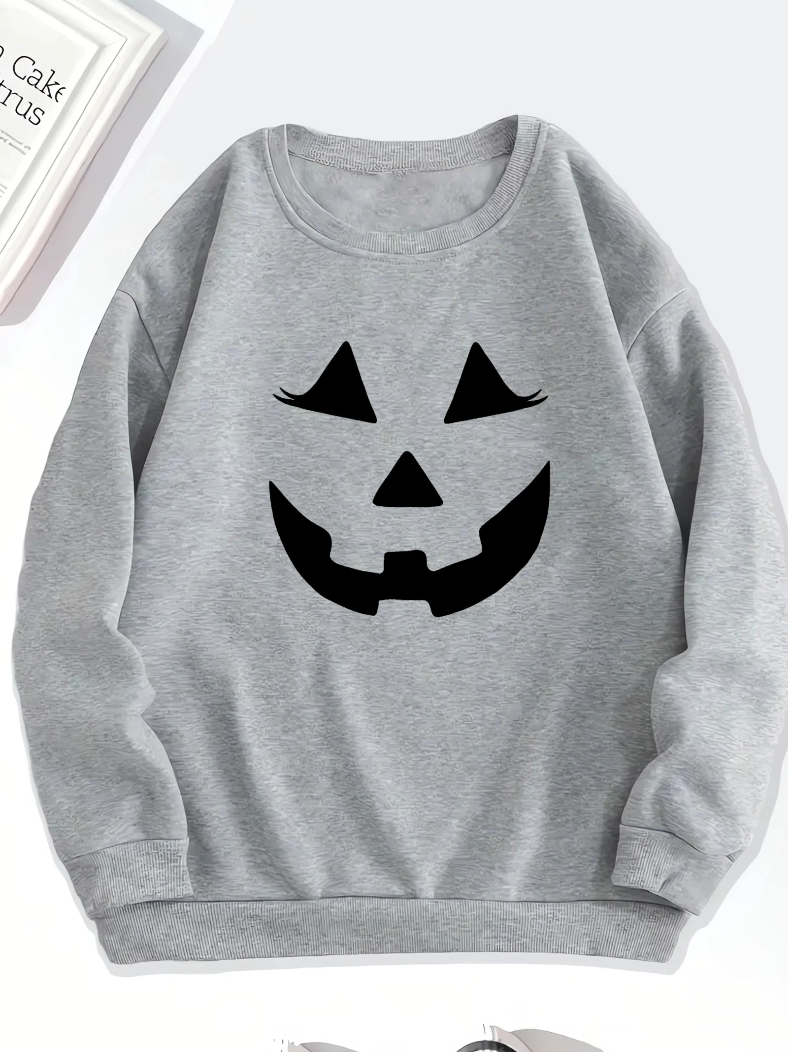 Fashionable and trendy, women's round neck printed hoodie, women's autumn and winter casual clothing, loose and comfortable
Fashionable and trendy, women's round neck printed hoodie, women's autumn and winter casual clothing, loose and comfortable