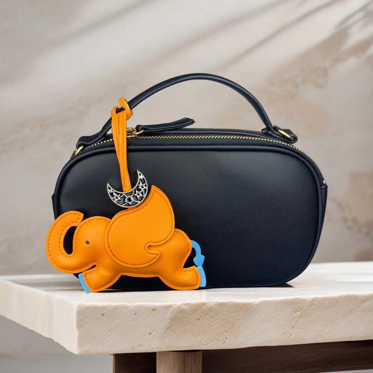 Handmade PU Leather Elephant Bag Charm Keychain – Cute Running Elephant with Raised Trunk & Ears, Funny Cute Animal Purse Decor
Handmade PU Leather Elephant Bag Charm Keychain – Cute Running Elephant with Raised Trunk & Ears, Funny Cute Animal Purse Decor