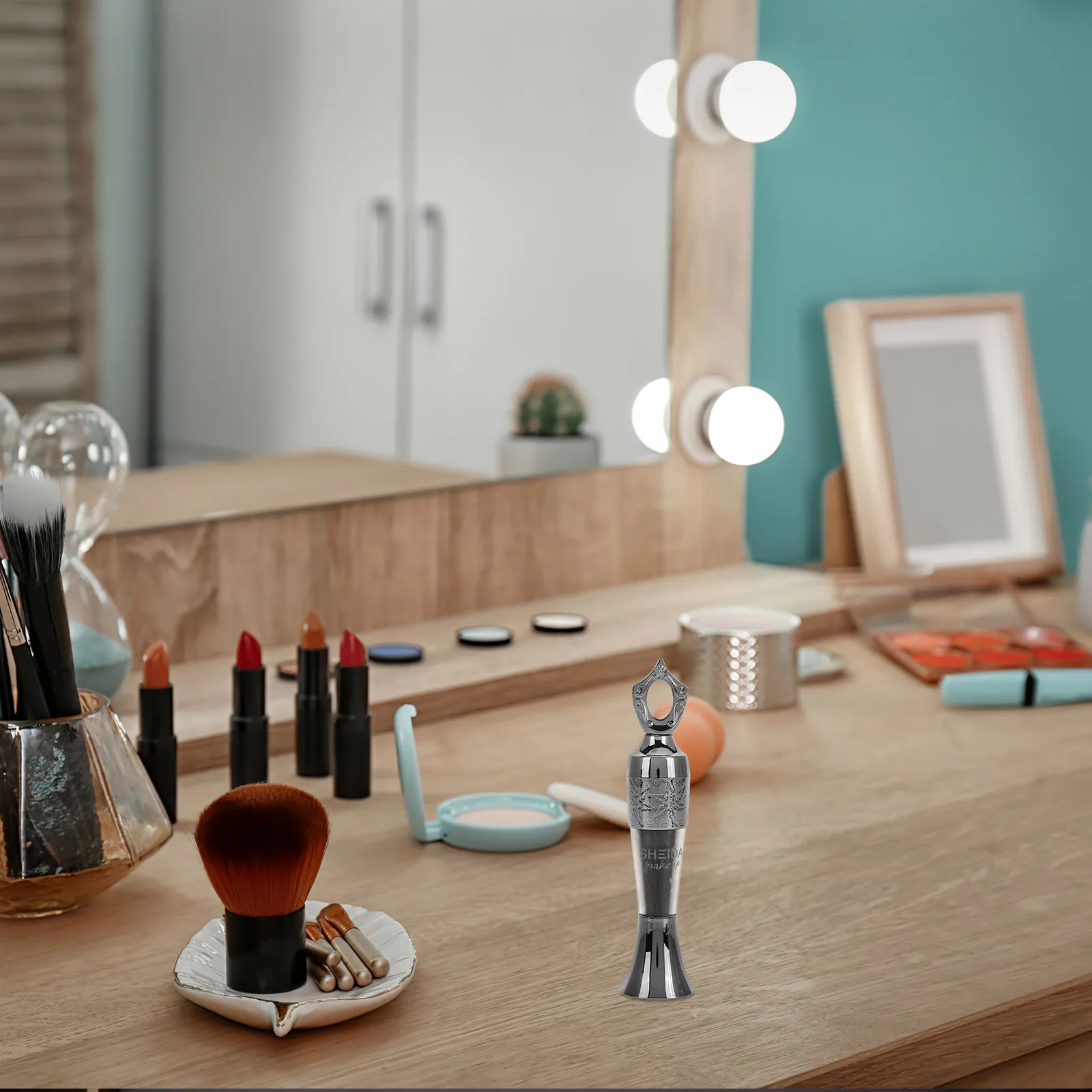 Waterproof Eyeliner Pen Female Makeup Tool Handmade Natural Powder Embossed Design Fine Tip Precision Longlasting Waterproof Eye
Waterproof Eyeliner Pen Female Makeup Tool Handmade Natural Powder Embossed Design Fine Tip Precision Longlasting Waterproof Eye