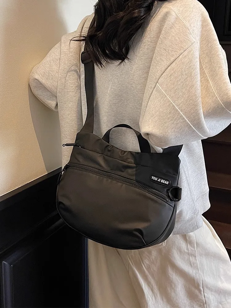 2025 New Waterproof Nylon Oxford Cloth Square Single Shoulder Bag For Women Outdoor Travel Sports Fitness Crossbody Bags Trendy
2025 New Waterproof Nylon Oxford Cloth Square Single Shoulder Bag For Women Outdoor Travel Sports Fitness Crossbody Bags Trendy