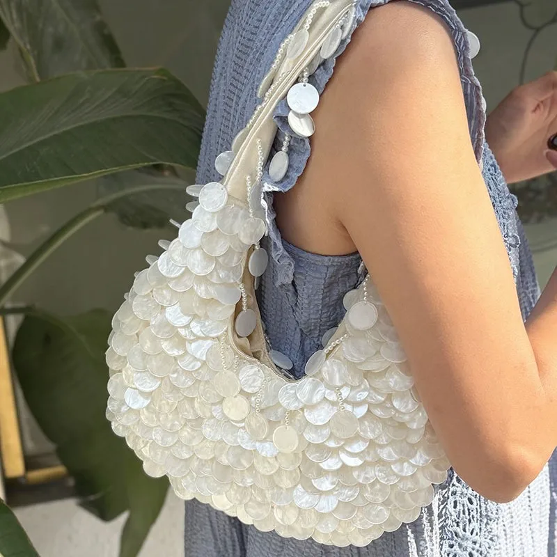 Luxurious Design Summer Beach Tote Bag Handmade Shell Handbags Fashion Wooden Circular Handle Women's Natural Shell Beaded Bag
Luxurious Design Summer Beach Tote Bag Handmade Shell Handbags Fashion Wooden Circular Handle Women's Natural Shell Beaded Bag