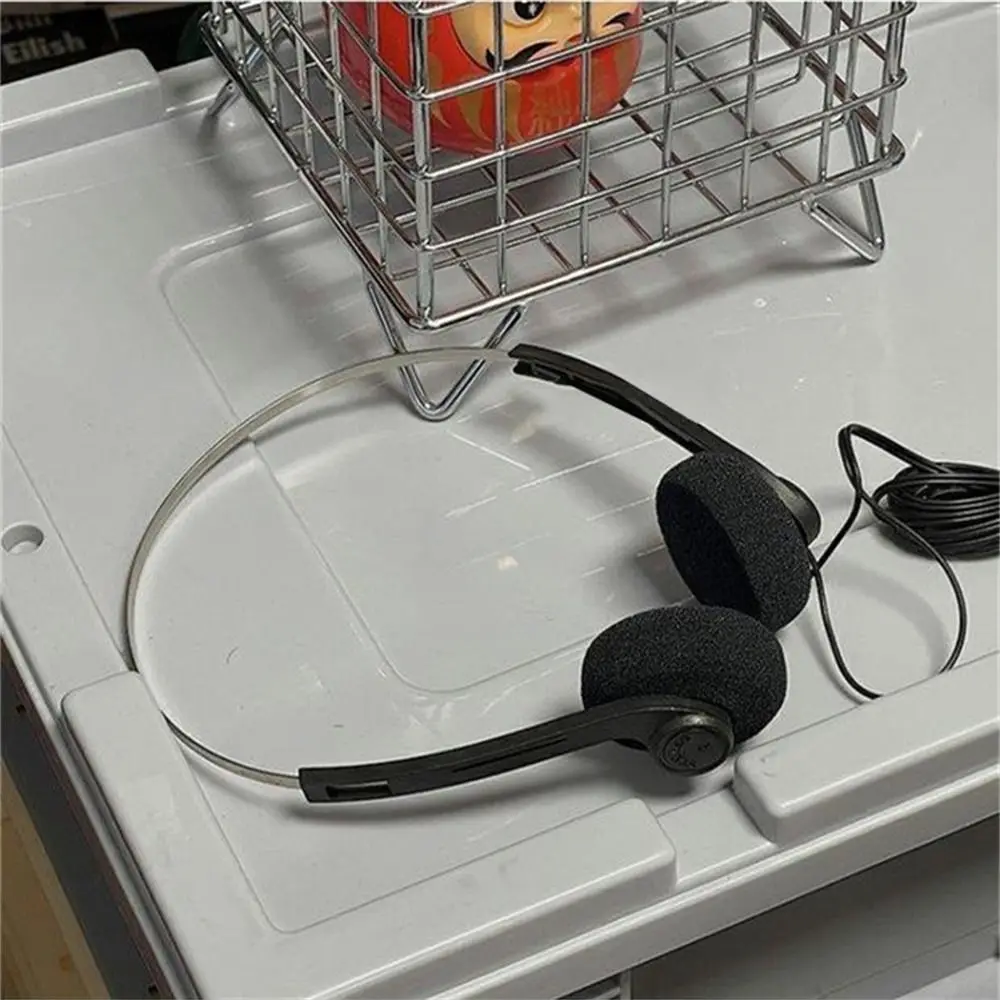 Fashion Over Ear Underwire Headphone Vintage 3.5mm Retro Feelings Headphone Wired 80s 90s Photo Props
Fashion Over Ear Underwire Headphone Vintage 3.5mm Retro Feelings Headphone Wired 80s 90s Photo Props