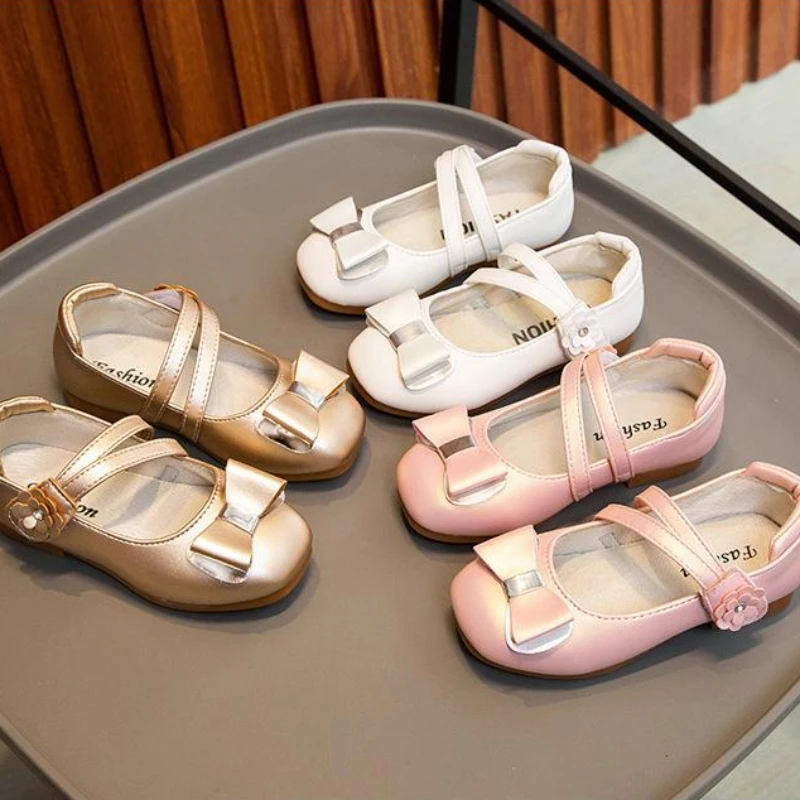 Trendy Leather Shoes New Versatile Comfort Girls Shoe Non Slip Flat Casual Kid Shoes Soft Sole Retro Fashion Princess Shoe Niña
Trendy Leather Shoes New Versatile Comfort Girls Shoe Non Slip Flat Casual Kid Shoes Soft Sole Retro Fashion Princess Shoe Niña