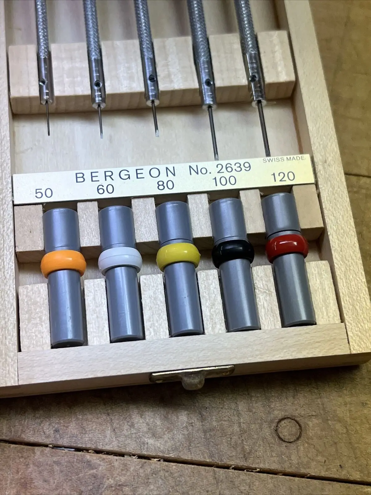 Bergeon 2639 ScrewDrivers “NOS" Brand New Vintage
Bergeon 2639 ScrewDrivers “NOS" Brand New Vintage