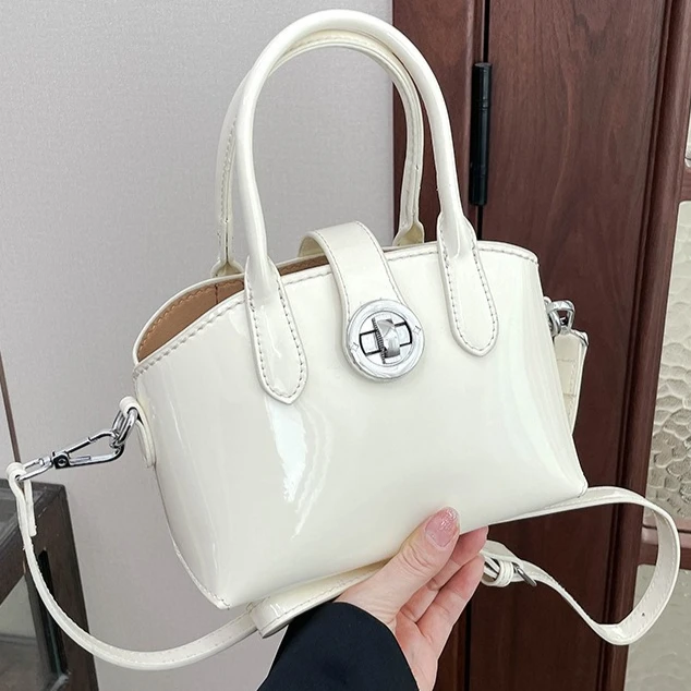 2026 New Women’s Handbag Classic Crossbody bag for women Trend Shoulder bag for women Commute Handbag For Women
2026 New Women’s Handbag Classic Crossbody bag for women Trend Shoulder bag for women Commute Handbag For Women