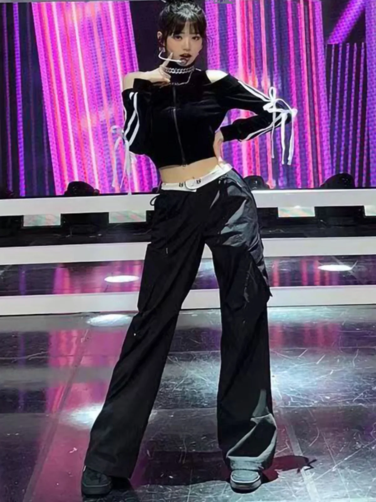 Black Long Sleeve Shoulder Bared Performance Costume for Women Jazz Dance Stage Performance Adult Clothes Zhang Ying Dance Suit
Black Long Sleeve Shoulder Bared Performance Costume for Women Jazz Dance Stage Performance Adult Clothes Zhang Ying Dance Suit