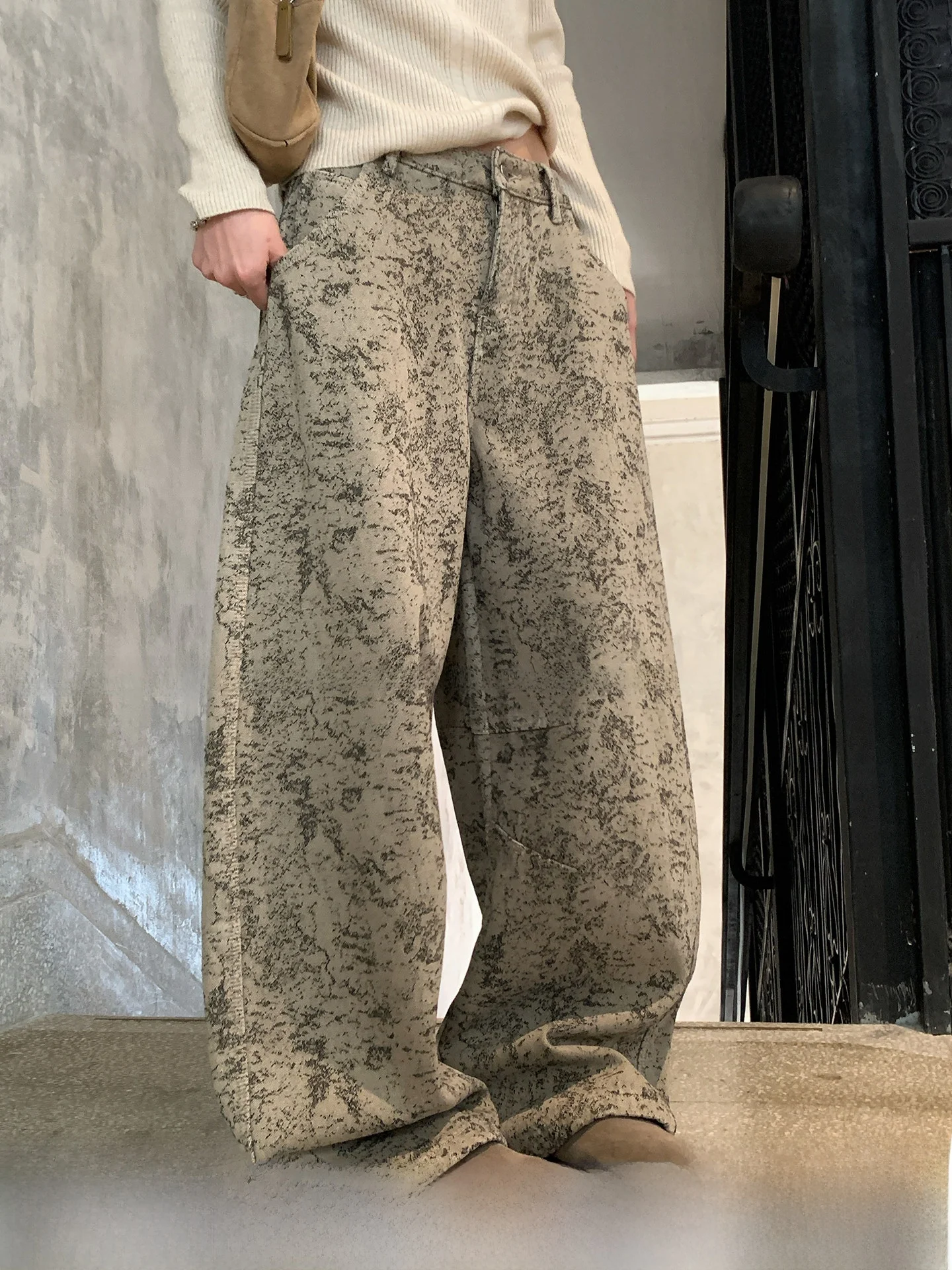 GV Wide Leg Fleece Lined Thickened Denim Jeans Retro Print Women's Winter Warm Trousers Ladies Premium Quality Natural Waist
GV Wide Leg Fleece Lined Thickened Denim Jeans Retro Print Women's Winter Warm Trousers Ladies Premium Quality Natural Waist