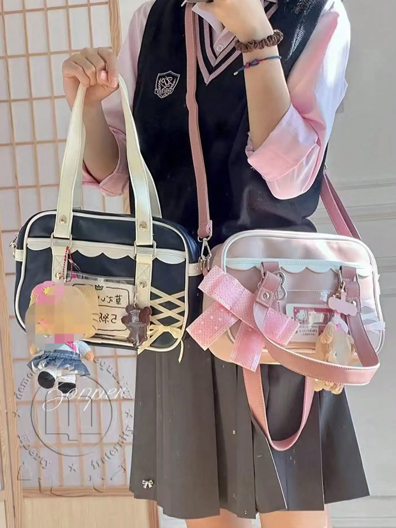 1pc Japanese Style Academy JK Uniform Versatile Shoulder Bag, Color-Block Ribbon Bow And Lace Unique Design Exudes Sophistication, Lolita Cute Girly Fashionable Sweet Tote Bag, 2D Anime DIY Ita Bag With Badge And Postcard Compartment, Daily Commute Crossb
1pc Japanese Style Academy JK Uniform Versatile Shoulder Bag, Color-Block Ribbon Bow And Lace Unique Design Exudes Sophistication, Lolita Cute Girly Fashionable Sweet Tote Bag, 2D Anime DIY Ita Bag With Badge And Postcard Compartment, Daily Commute Crossb