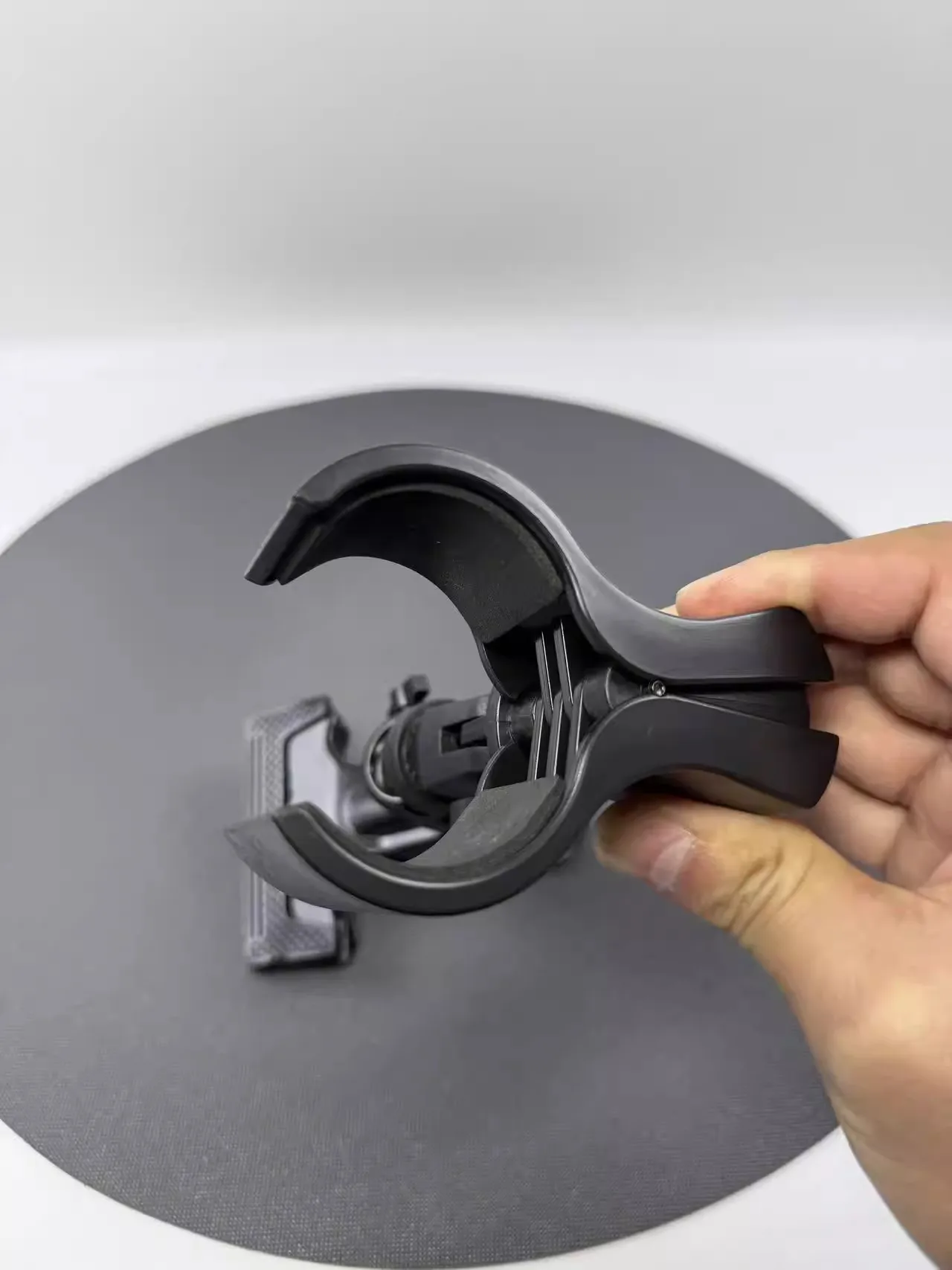 360 Degree Rotating Powerful Clamp Desktop Metal Stand Microphone Tripod Phone Flashlight Clip - All-In-One Desktop Support
360 Degree Rotating Powerful Clamp Desktop Metal Stand Microphone Tripod Phone Flashlight Clip - All-In-One Desktop Support