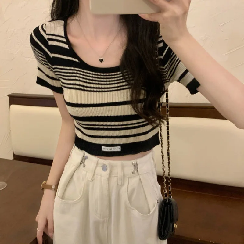 Summer Vintage Striped Design Slim Fit Thin Knitted Short Sleeve Fashionable Color Block T-Shirt Trendy round Neck Top for Women
Summer Vintage Striped Design Slim Fit Thin Knitted Short Sleeve Fashionable Color Block T-Shirt Trendy round Neck Top for Women