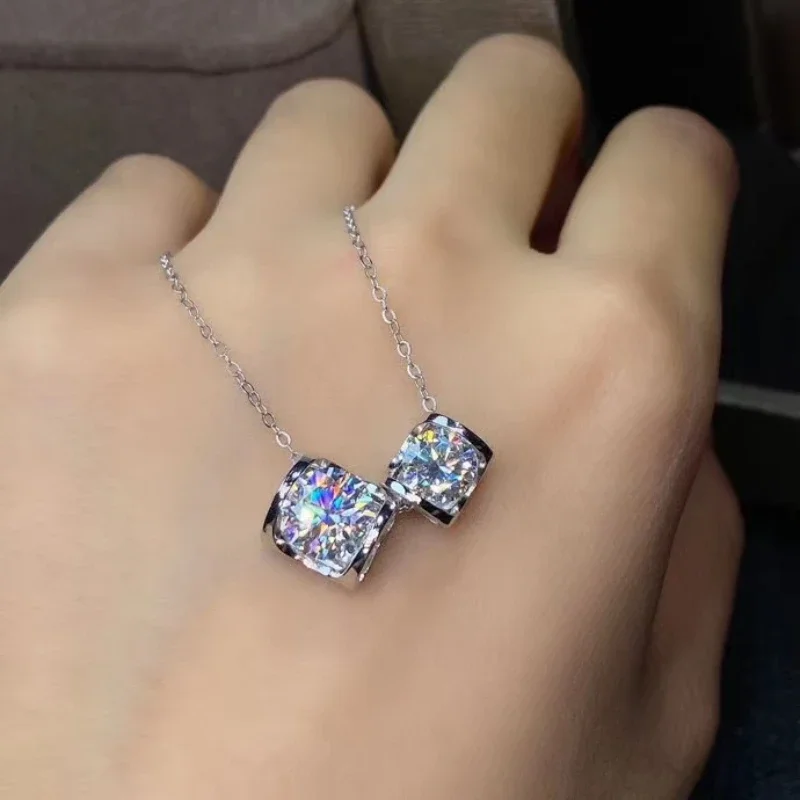 1 Carat Moissanite Necklace 6.5mm Color D 925 Silver Women's Necklace Gra Certificate
1 Carat Moissanite Necklace 6.5mm Color D 925 Silver Women's Necklace Gra Certificate